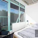 Project Bay - Workation / Coworking Hostel *