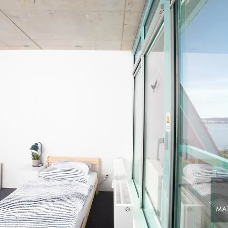 Project Bay - Workation / Coworking Vandrarhem *