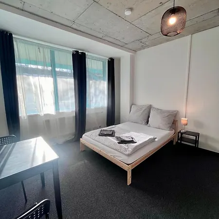 Project Bay - Workation / Coworking Vandrarhem
