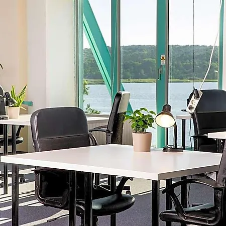 Project Bay - Workation / Coworking Hostel