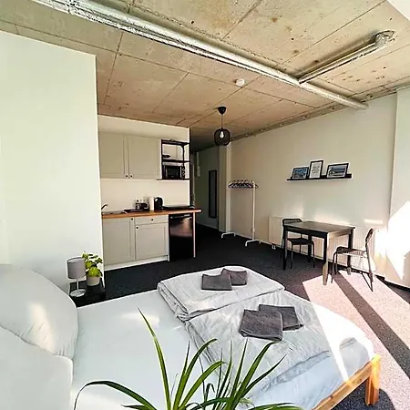 Project Bay - Workation / Coworking Hostel