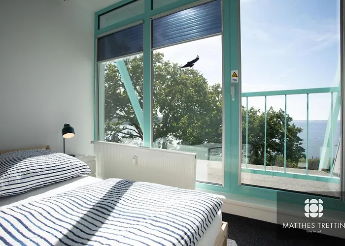 Project Bay - Workation / Coworking Hostel